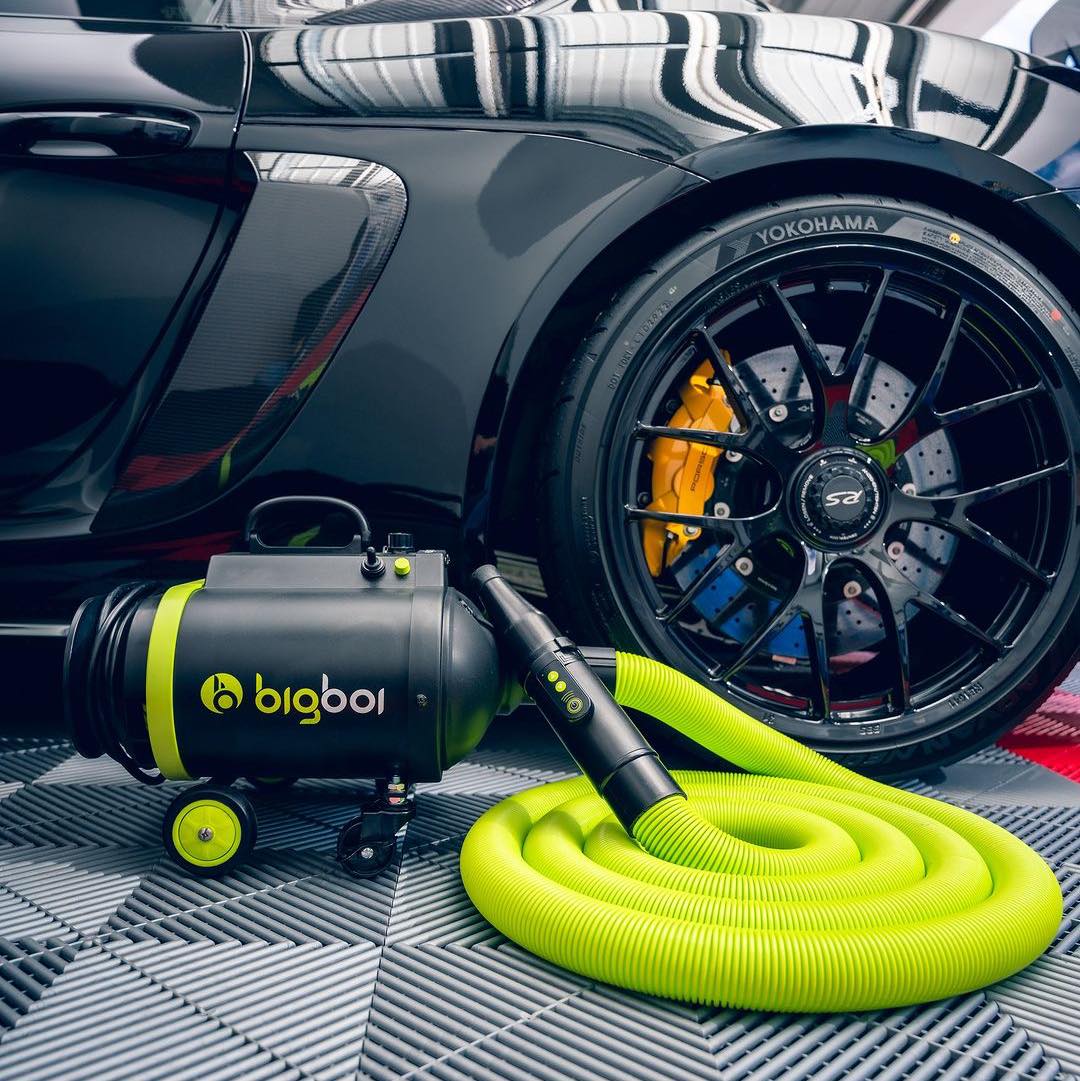 BlowR PRO Plus Automotive Touchless Dryer for detailing